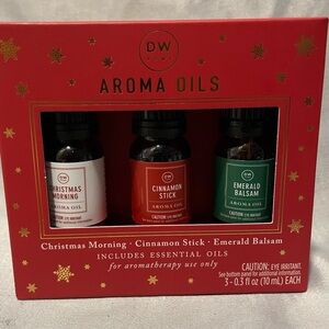 NWT DW Home Festive Aroma Oils Trio - Red, Green, White